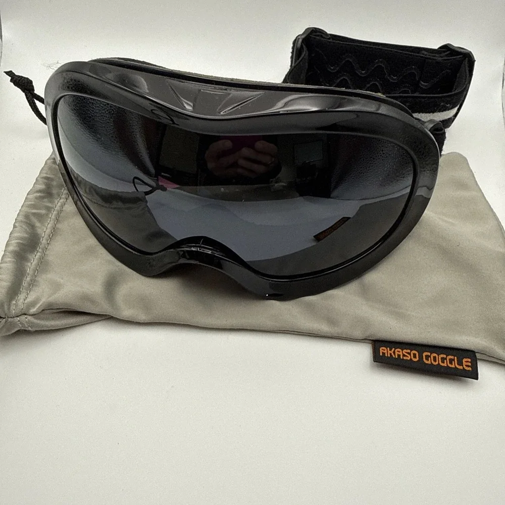 AKASO Authentic Black LENS Ski Goggles Snowboard -& Travel Bag Mint